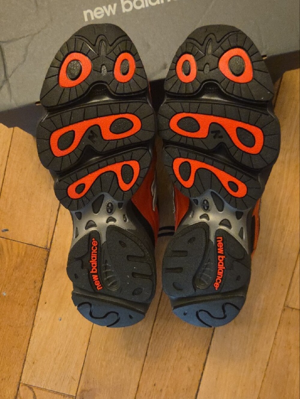 Red NEW BALANCE 1000 MSR ...RARE!! - Picture 10 of 11